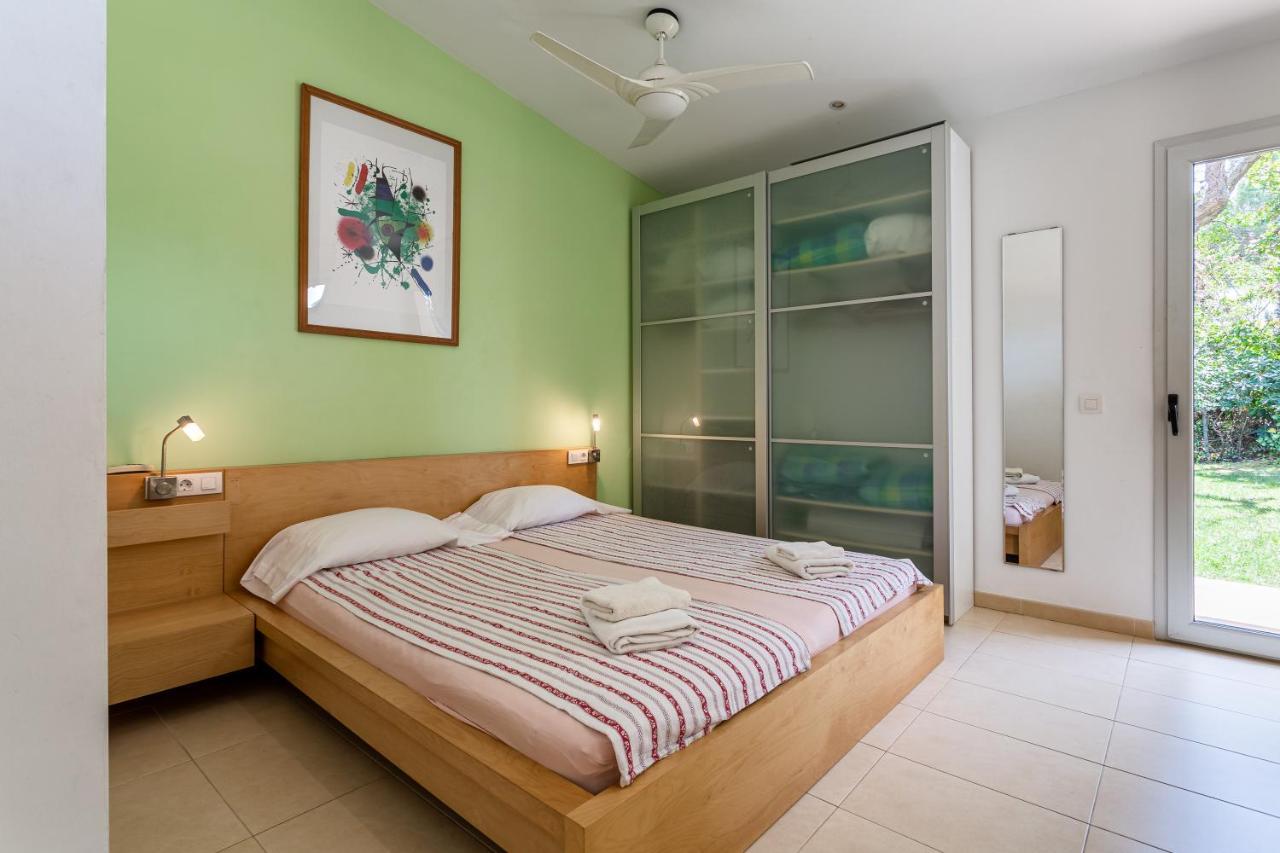 Exclusive With Pool Seaview