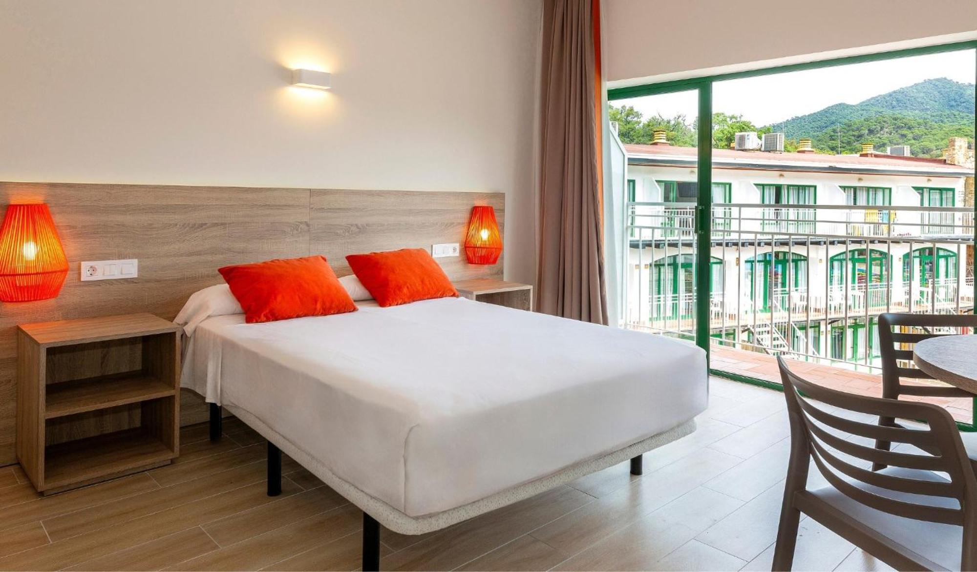 Aparthotel Medplaya Sant Eloi 3*