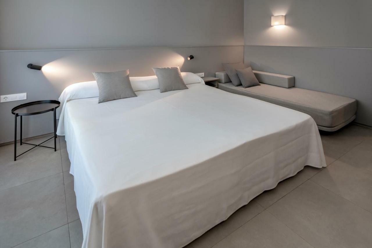 Ght Sa Riera Hotel 4*