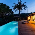 Primera Linea Piscina Jacuzzi Y Playa Privada
