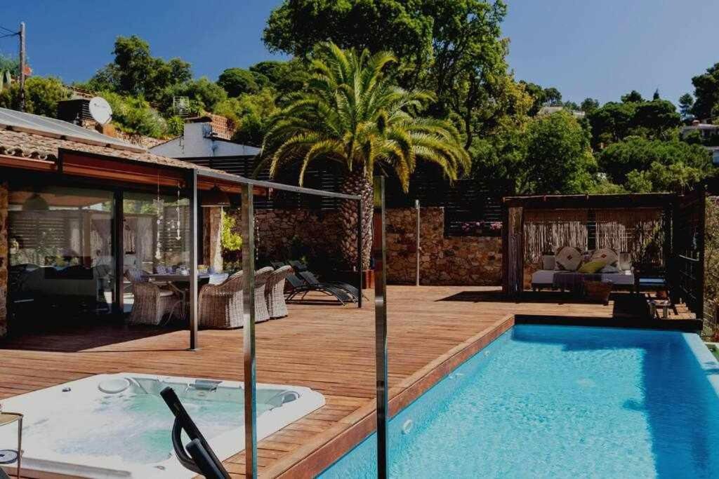 Primera Linea Piscina Jacuzzi Y Playa Privada Tossa de Mar