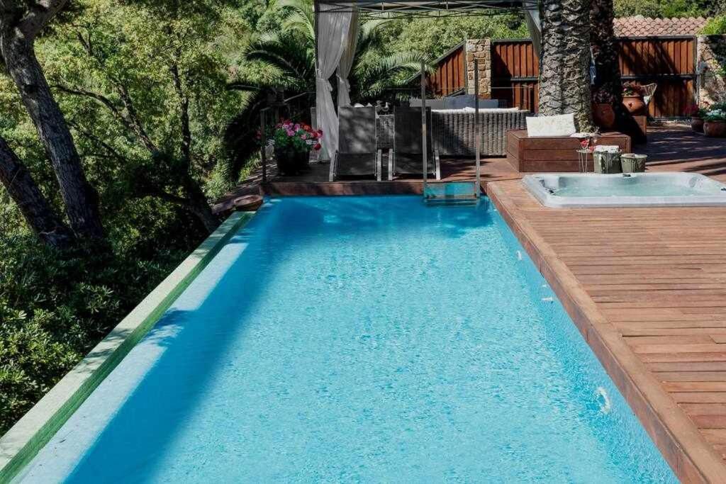 Primera Linea Piscina Jacuzzi Y Playa Privada