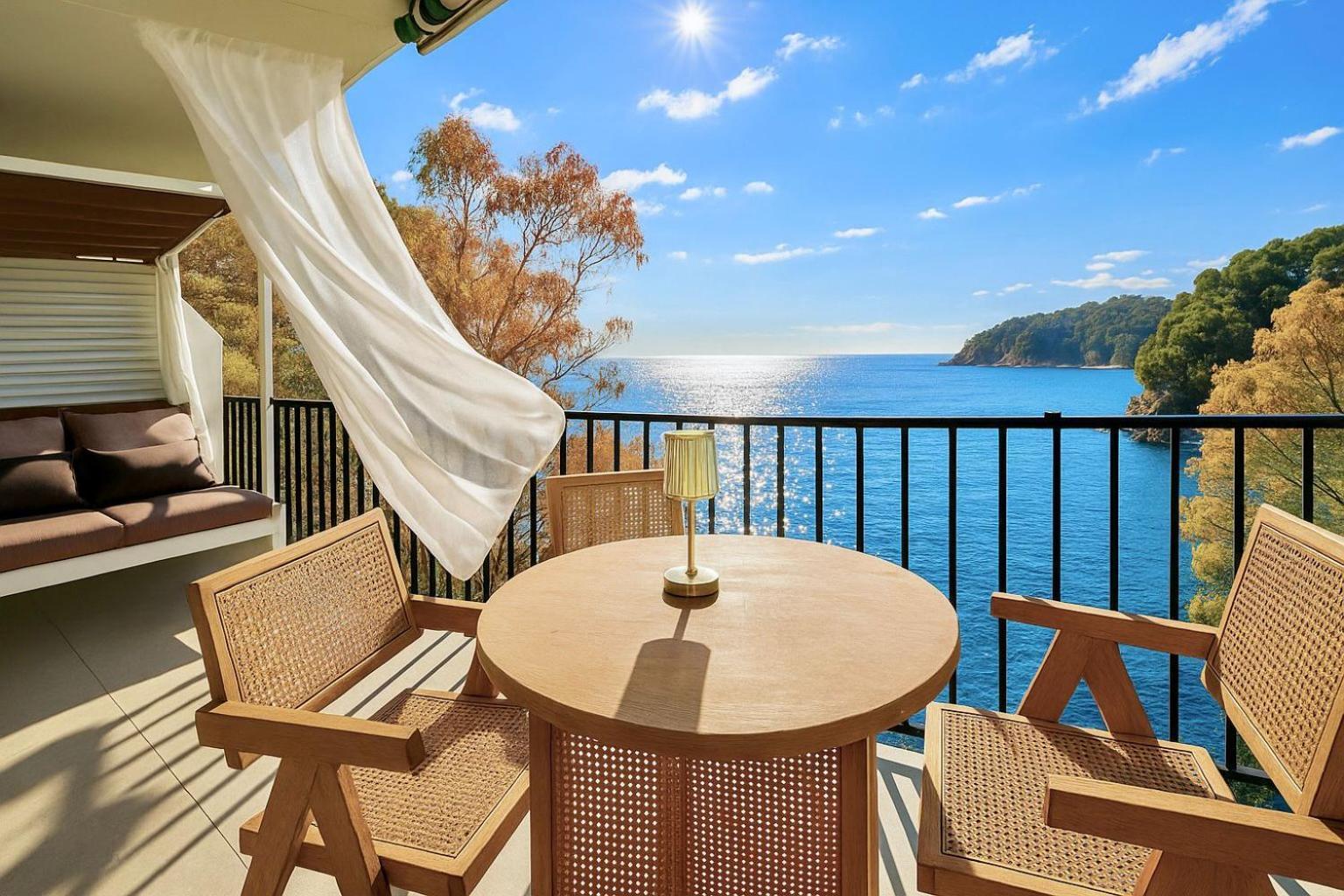 Unparalleled Sea View Apartment *