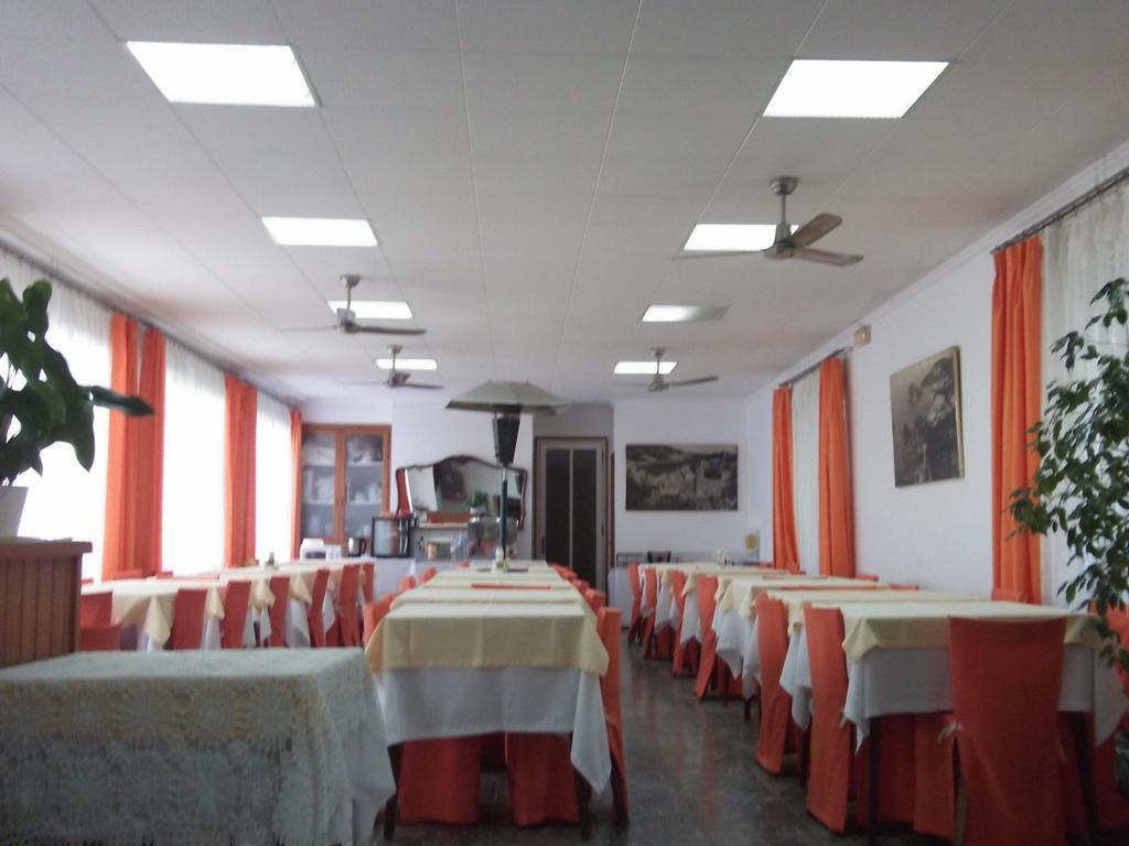 Guest house Fonda Lluna *