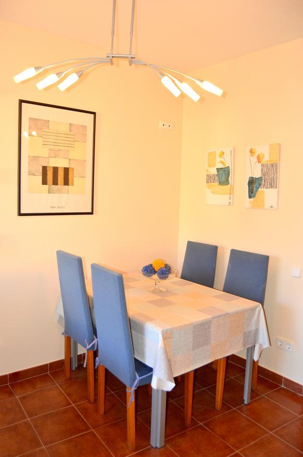 La Maison Jaune - House *