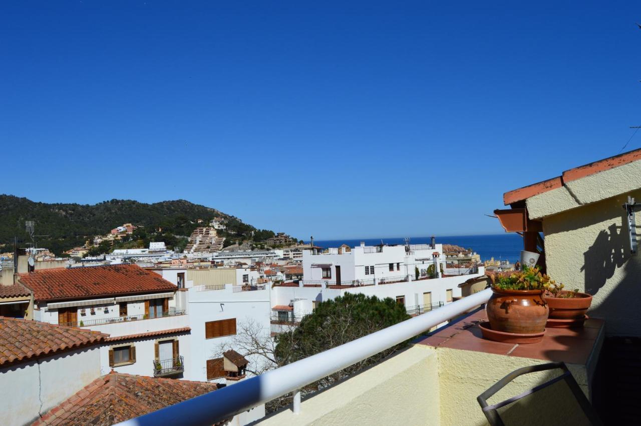 La Maison Jaune - House * Tossa de Mar