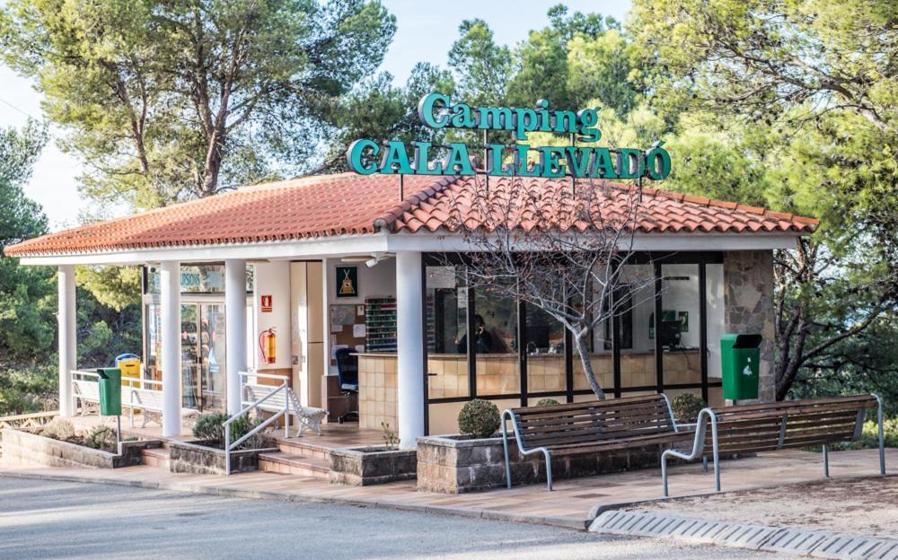 Campsite Camping Sunissim Cala Llevado 4 By Locatour Tossa de Mar