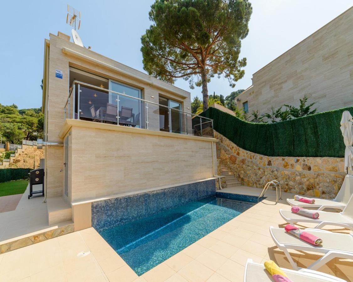 Fiona By Danlux Invest Villa